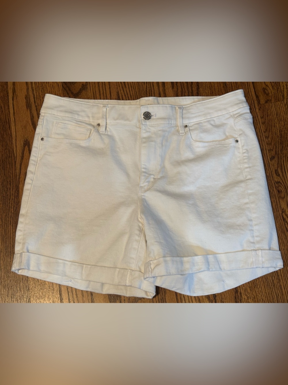 White House Black Market "The 5" Short" White Denim Cuffed Shorts - Size 10